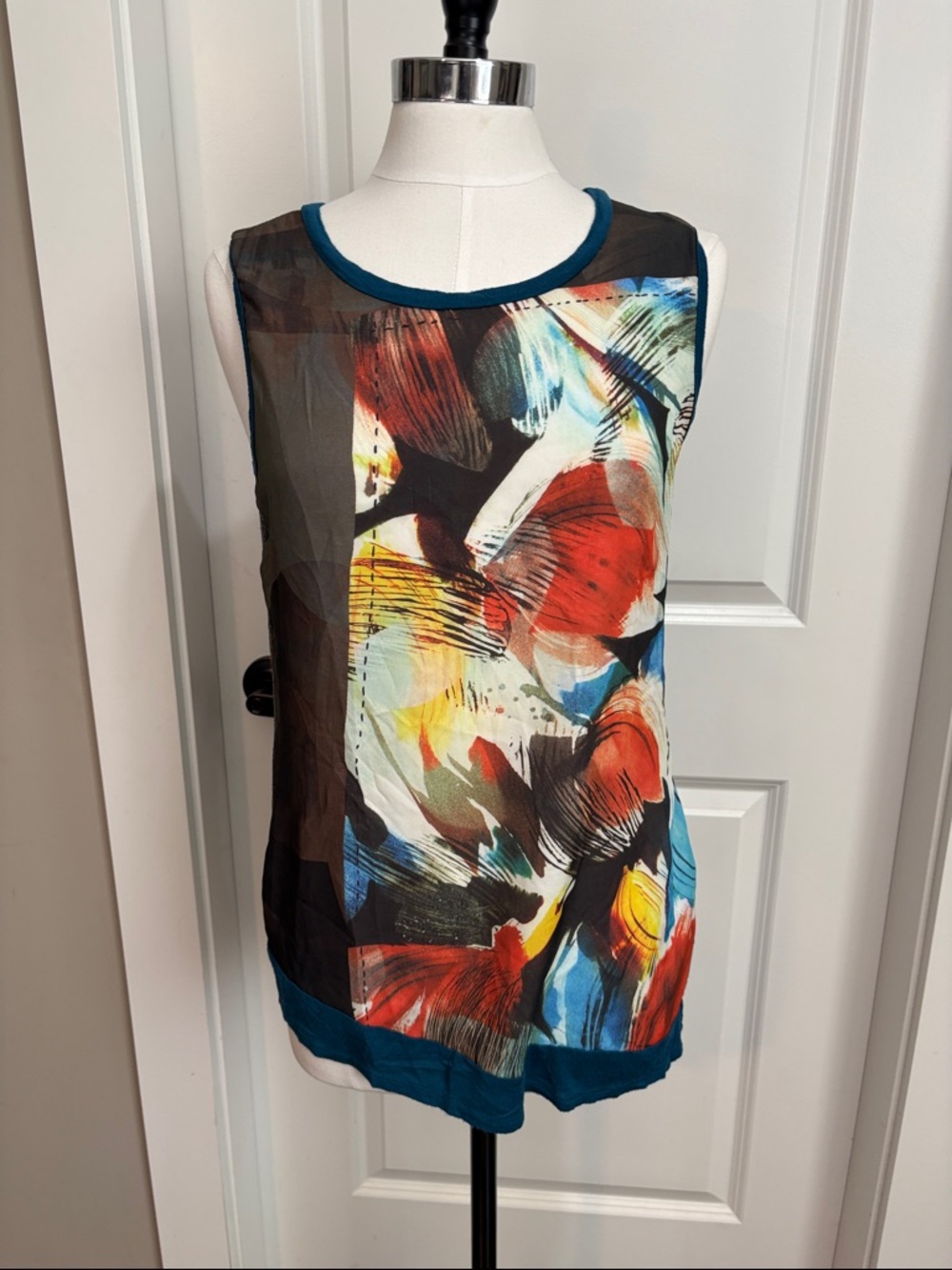 Abstract Multicolor Sleeveless Camisole with Teal Trim